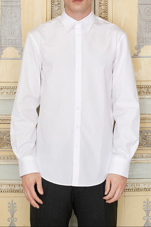 chemise blanche à col français boutonnée