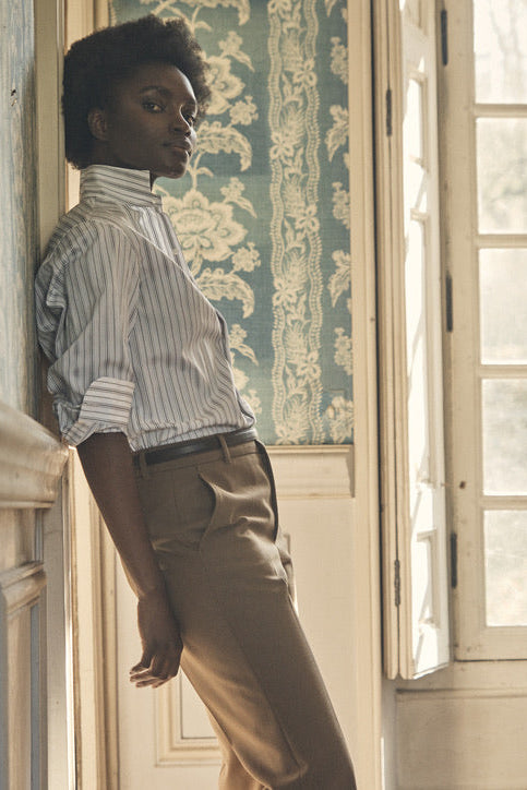 Chemise AMAZONE Rayée Kaki vue de profil.