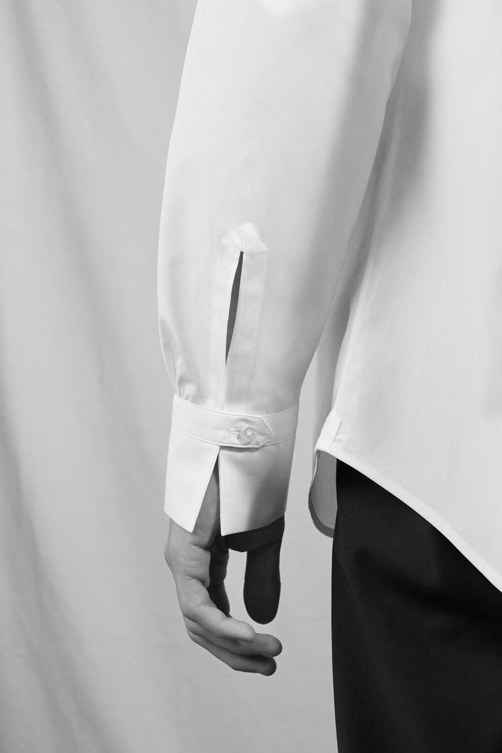 poignets signatures Bourrienne de la chemise blanche