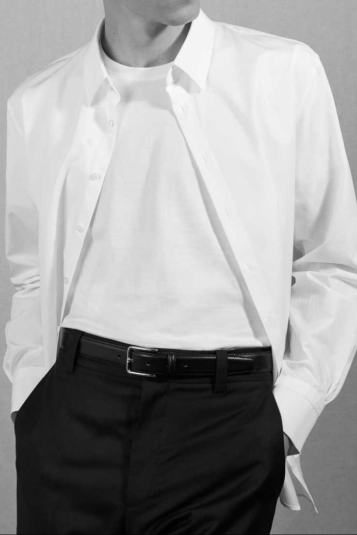 chemise blanche à col français déboutonnée