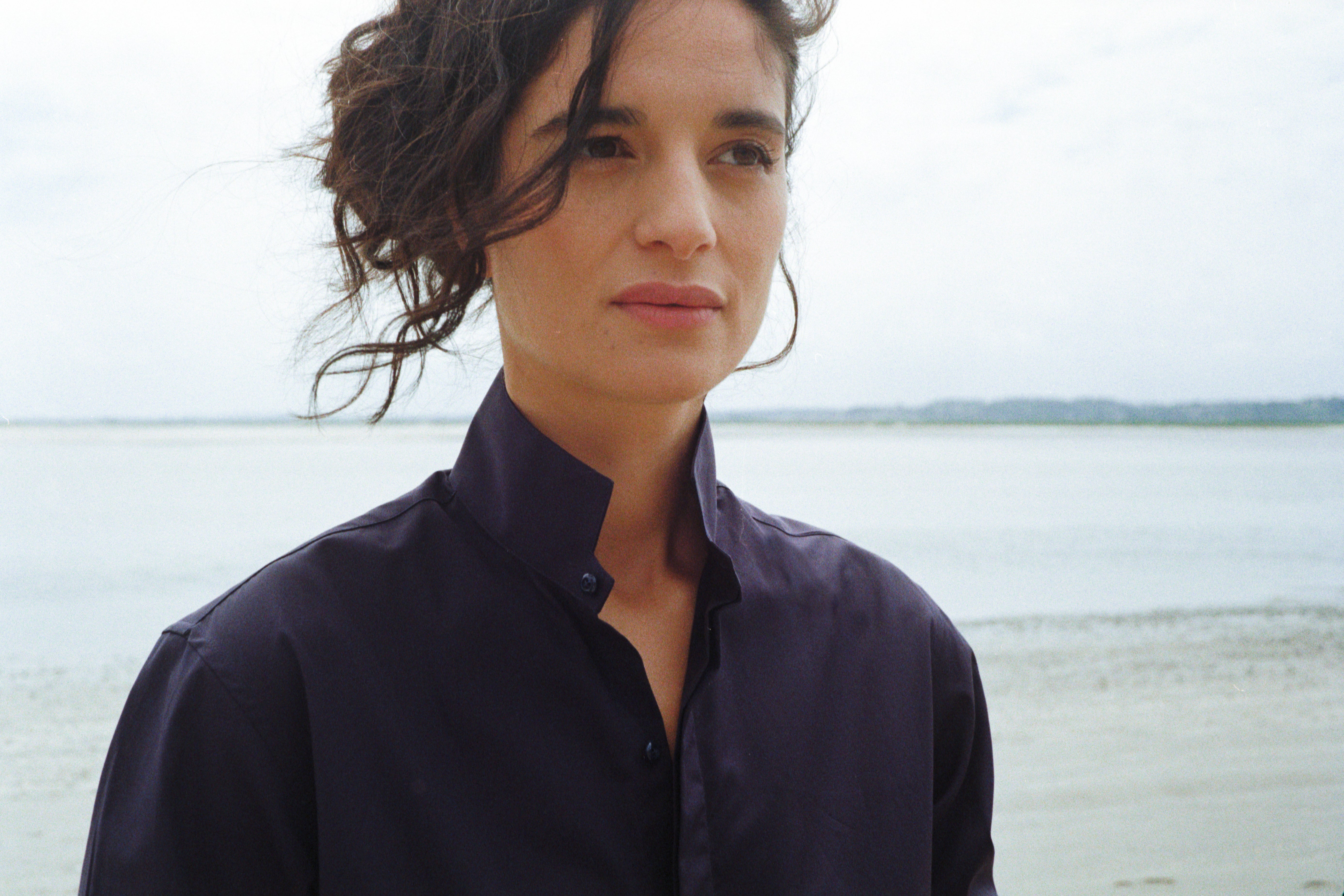 Amazone Bleue Navy vue col - Popeline de coton bleue