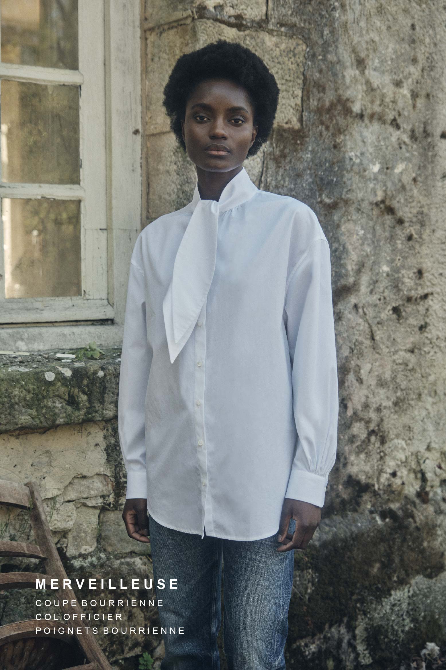 mannequin portant la chemise Merveilleuse, coupe Bourrienne, col officier et poignets Bourrienne 