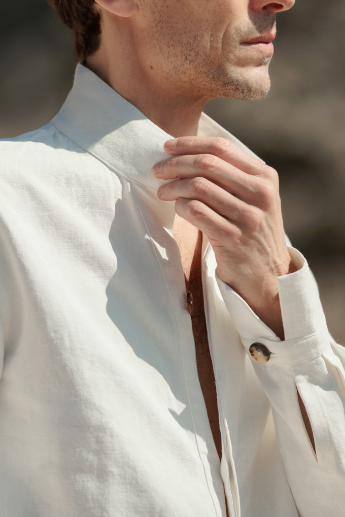 AMIRAL - Veste estivale en denim coton et lin pour homme col haut et coupe Bourrienne | Détail du col