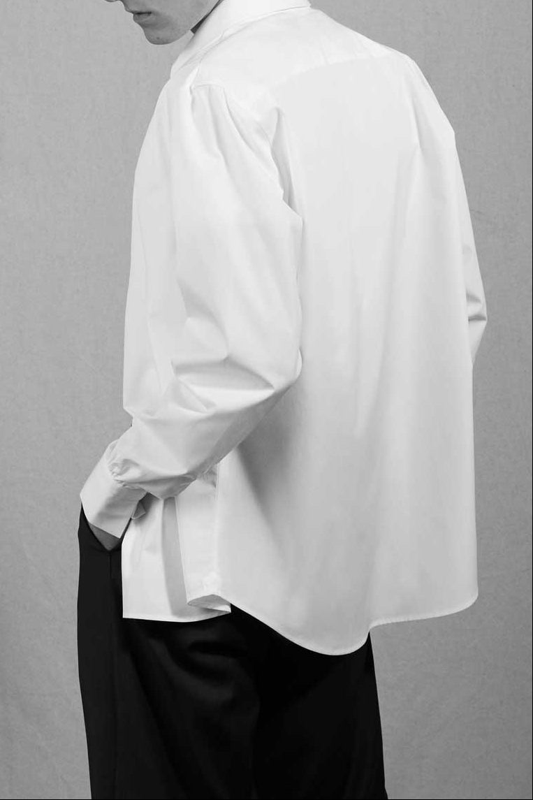 chemise blanche à col français vue de dos