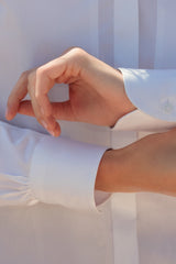 Chemise blanche Haut-de-gamme 100% coton avec poches - vue close-up poignet