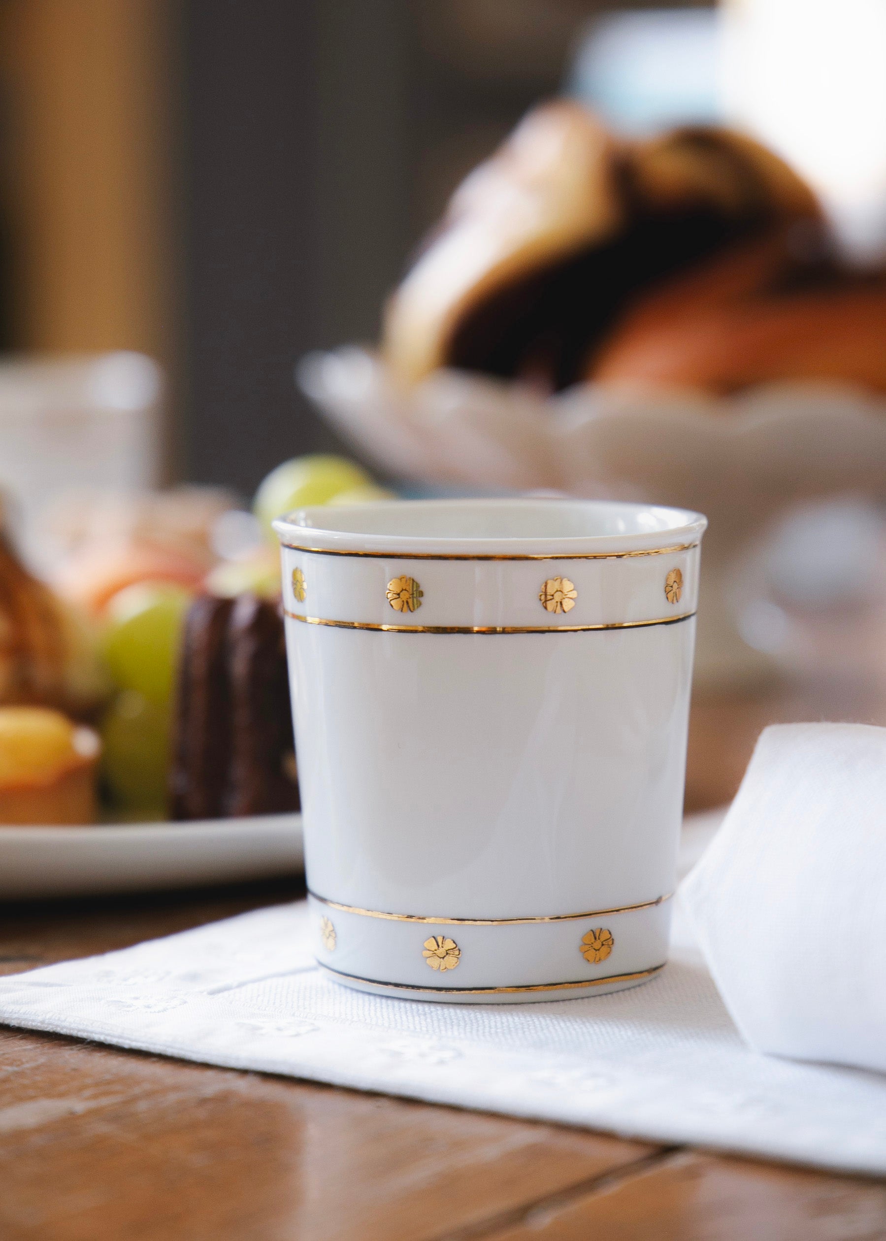 Timbale à café x Alix D. Reynis en porcelaine blanche