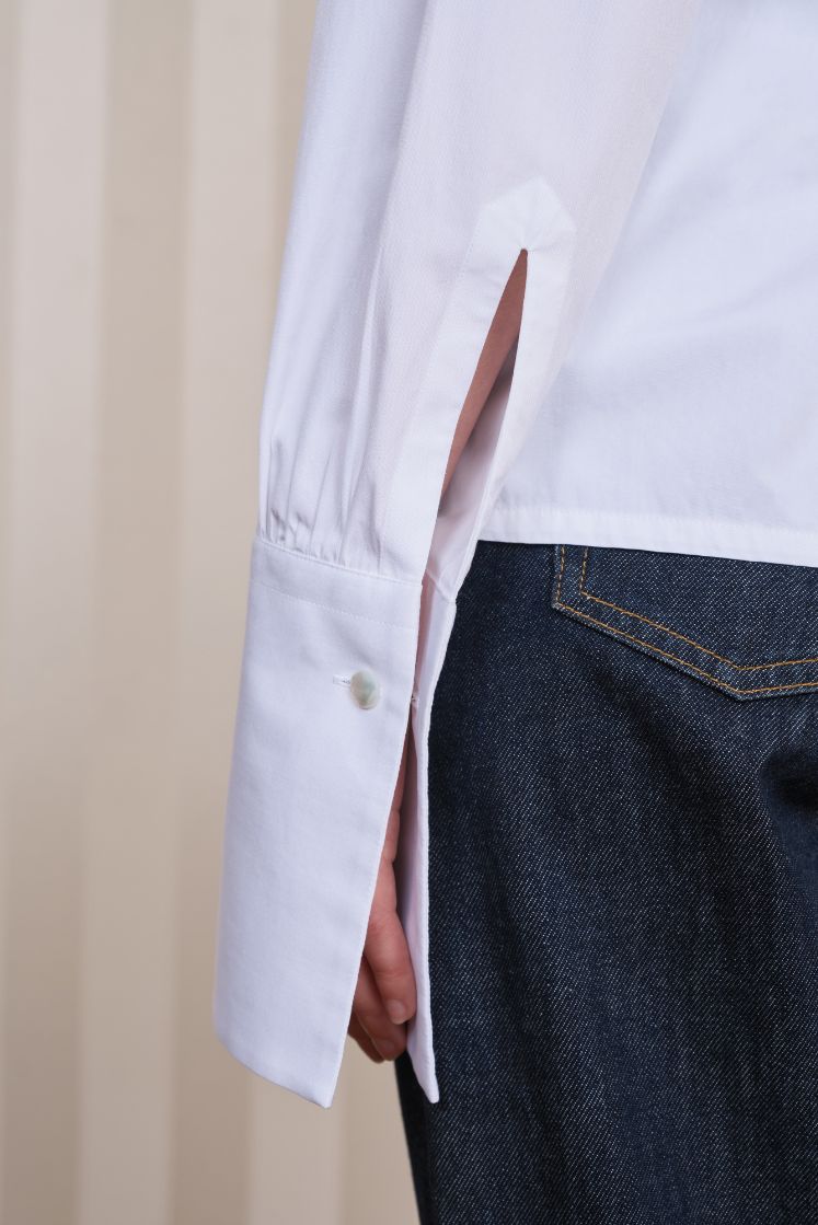 Poignet long de la chemise JULIETTE. 